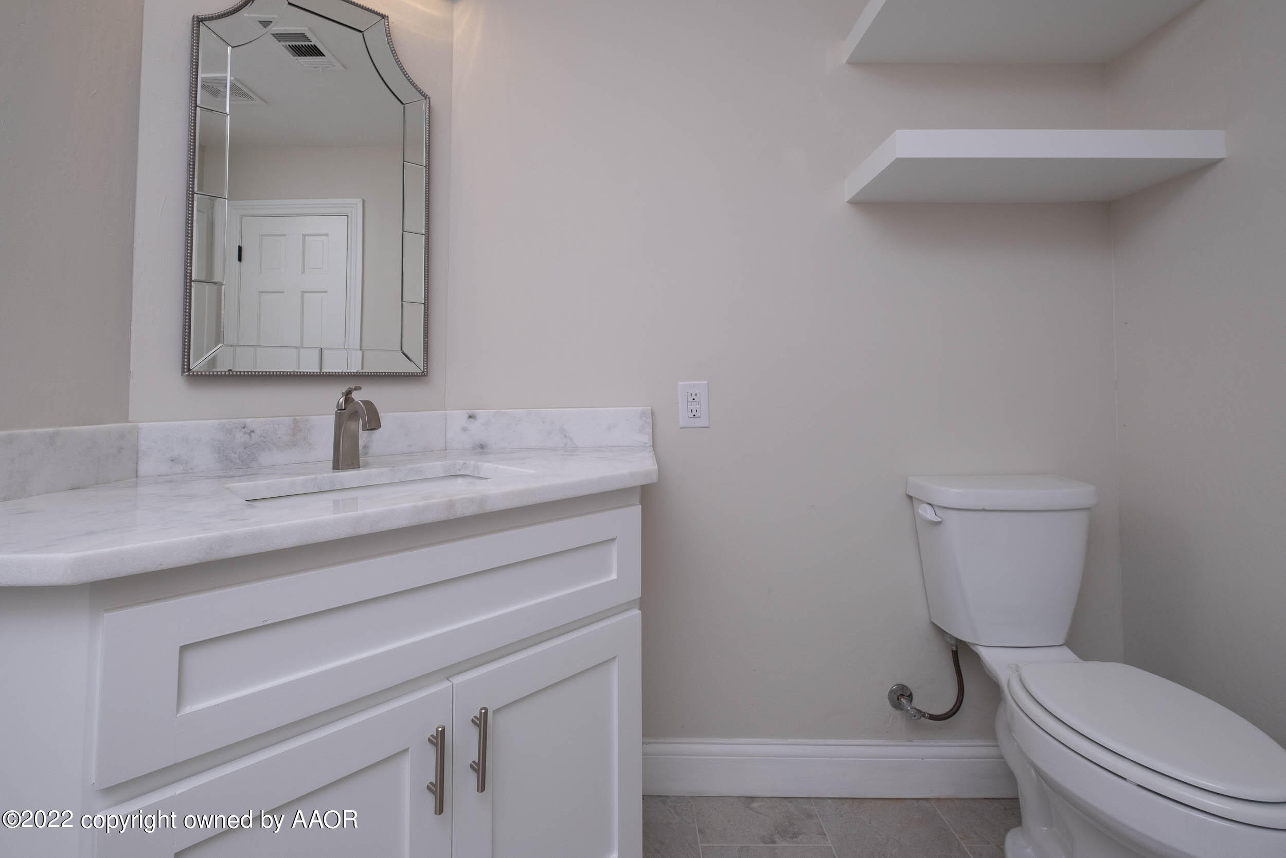 6601 Palacio Drive Amarillo, TX 79109 - Photo 2 of 28 Bathroom