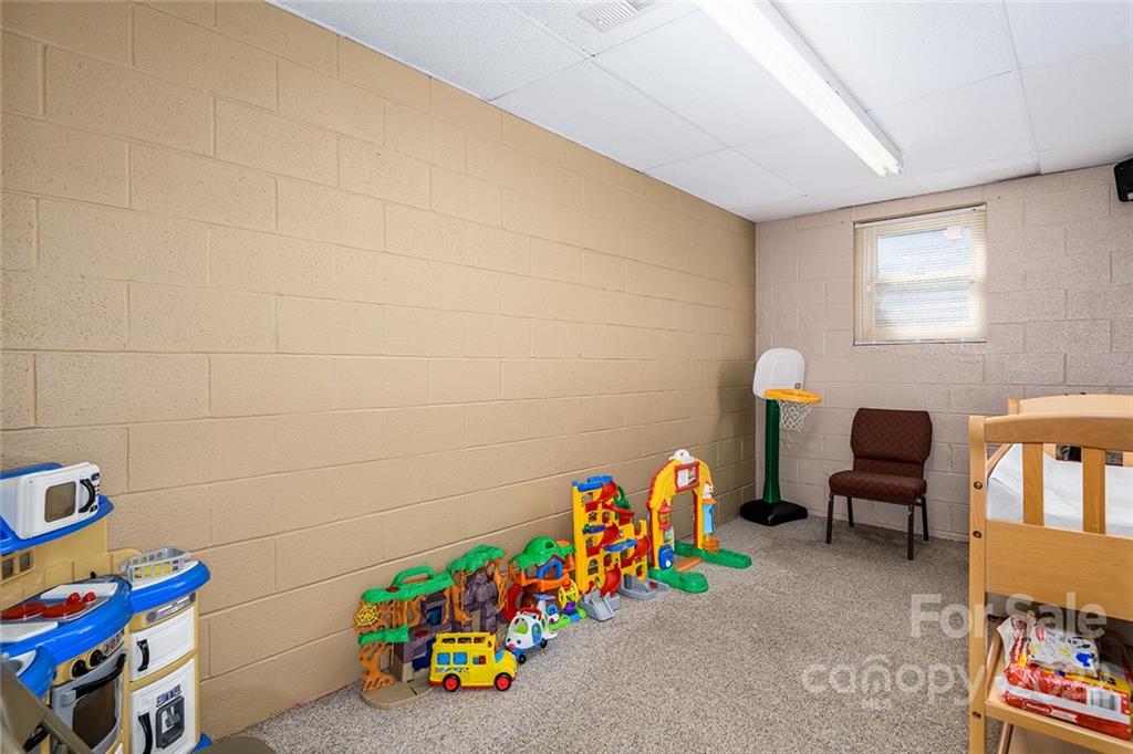 3521 Section House Road Hickory, NC 28601 - Photo 29 of 48 a view of livingroom with furniture and toys