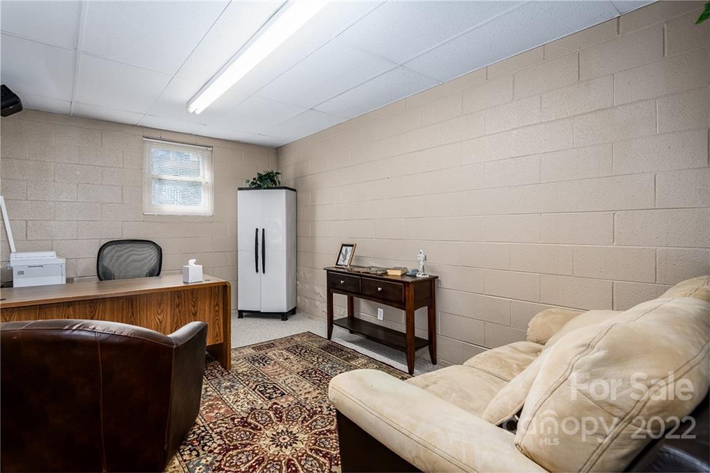 3521 Section House Road Hickory, NC 28601 - Photo 30 of 48 a living room with furniture