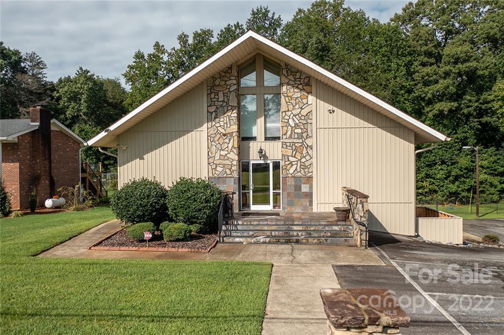 3521 Section House Road Hickory, NC 28601 - Photo 8 of 48 a front view of a house with a yard