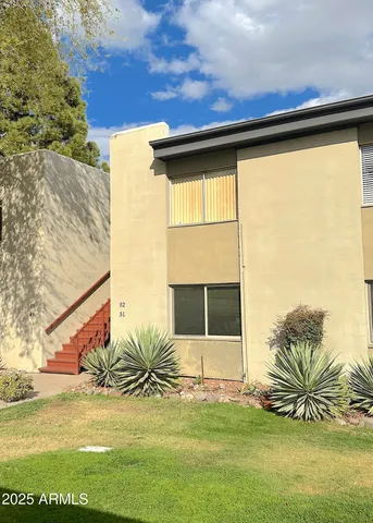 $2,500 | 4201 East Camelback Road, Unit 51, Phoenix, AZ 85018