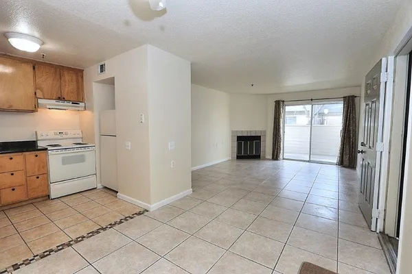 $159,900 | 1019 Dornajo Way, Unit 104, Sacramento, CA 95825