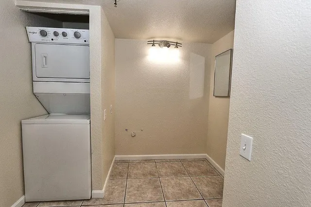 $174,900 | 1019 Dornajo Way, Sacramento, CA 95825