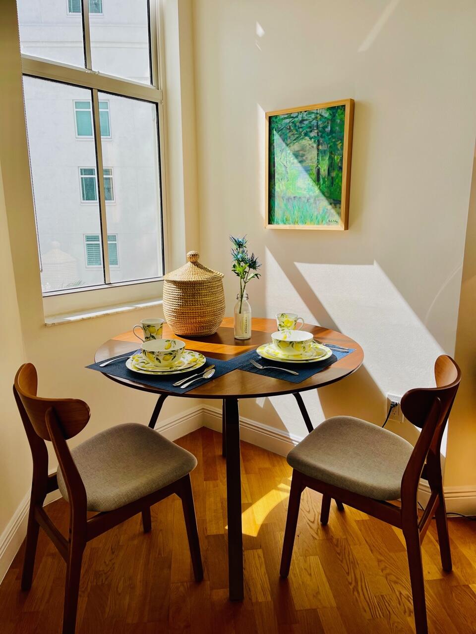 255 Evernia Street, Unit 407 West Palm Beach, FL 33401 - Photo 13 of 31 a view of a dining room with furniture and window