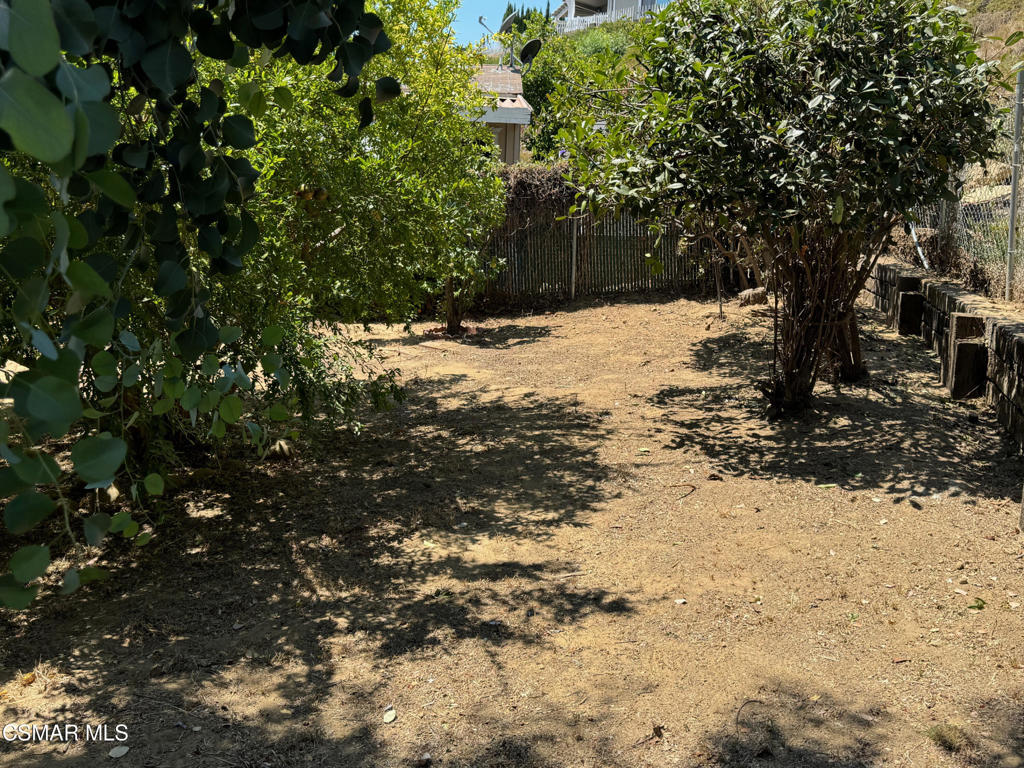 24303 Woolsey Canoga Park, Unit 26 Los Angeles, CA 90068 - Photo 22 of 28