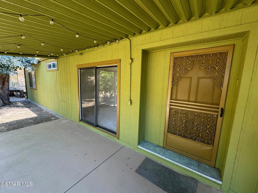 24303 Woolsey Canoga Park, Unit 26 Los Angeles, CA 90068 - Photo 3 of 28