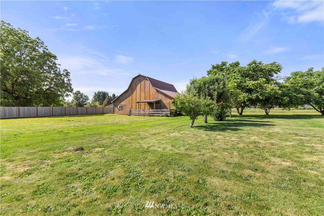 9451 Avon Allen Road Bow, WA 98232 - Photo 34 of 40 a view of garden