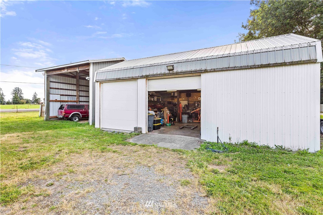 9451 Avon Allen Road Bow, WA 98232 - Photo 37 of 40 a view of a garage