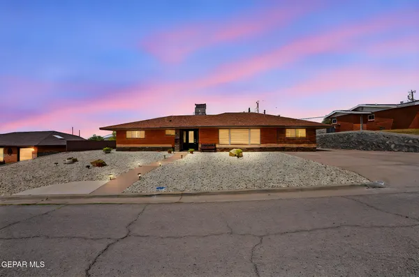 $380,000 | 4209 Buckingham Drive, El Paso, TX 79902