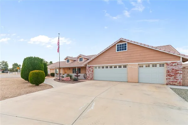 $595,000 | 14728 Nokomis Road, Apple Valley, CA 92307