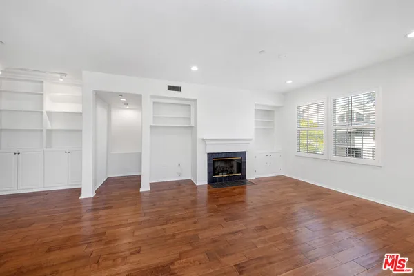 $5,200 | 13080 Pacific Promenade, Unit 312, Playa Vista, CA 90094