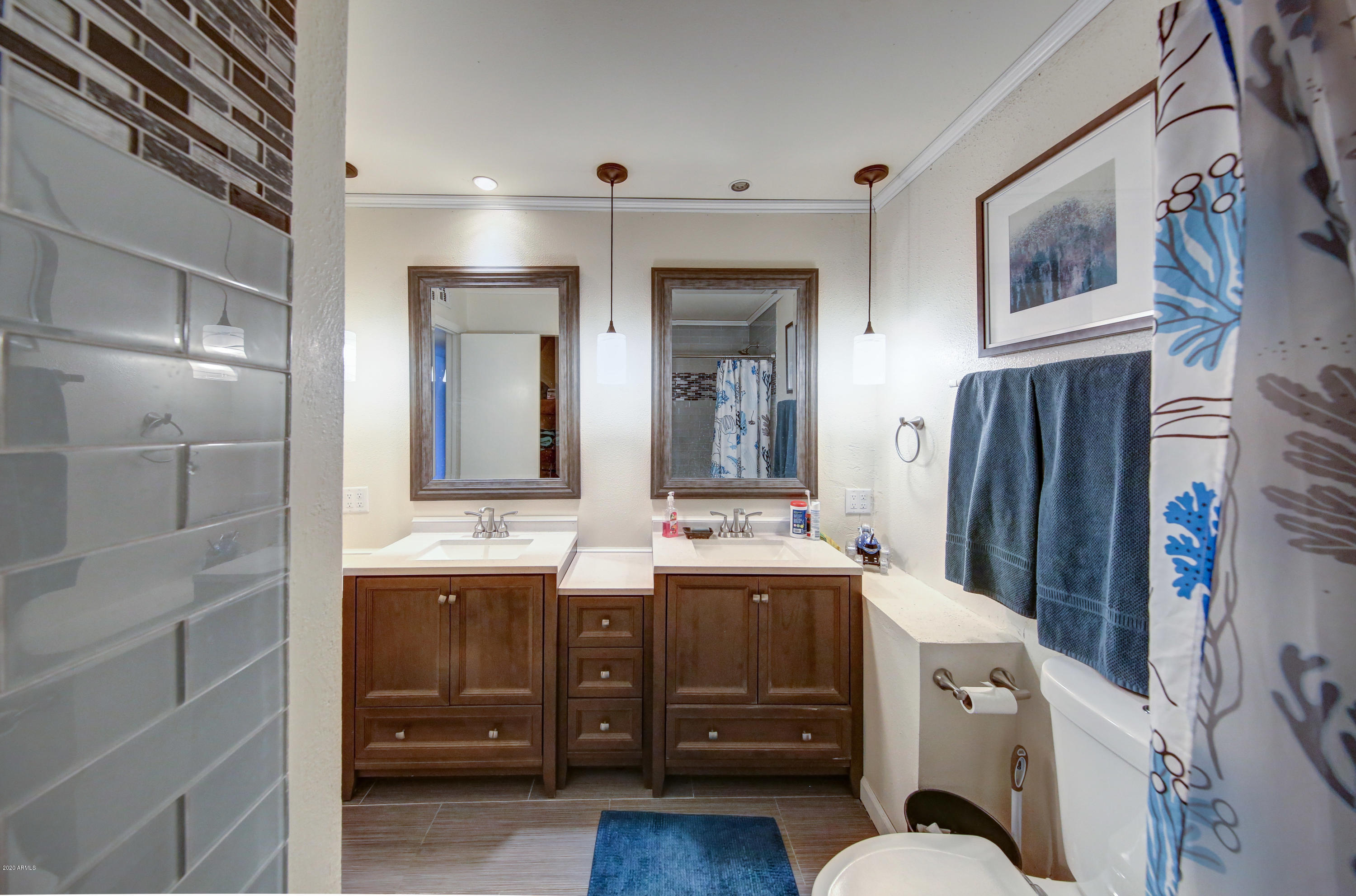22 East Del Rio Drive Tempe, AZ 85282 - Photo 19 of 22 hall bath