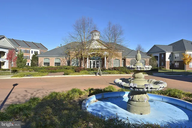 $1,950 | 22641 Blue Elder Terrace, Unit 201, Brambleton, VA 20148