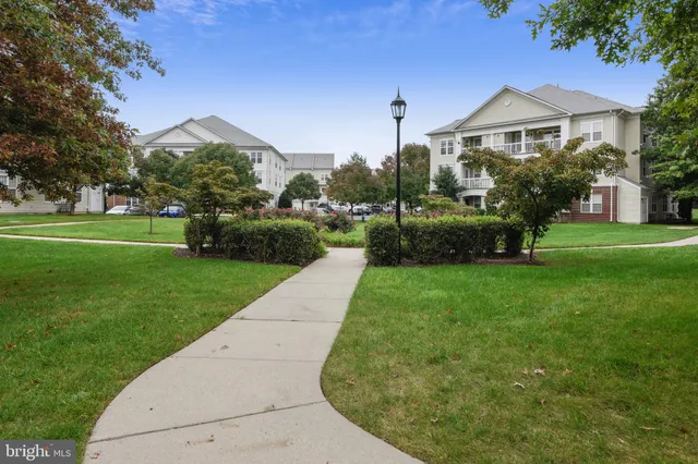 $1,950 | 22641 Blue Elder Terrace, Unit 201, Brambleton, VA 20148