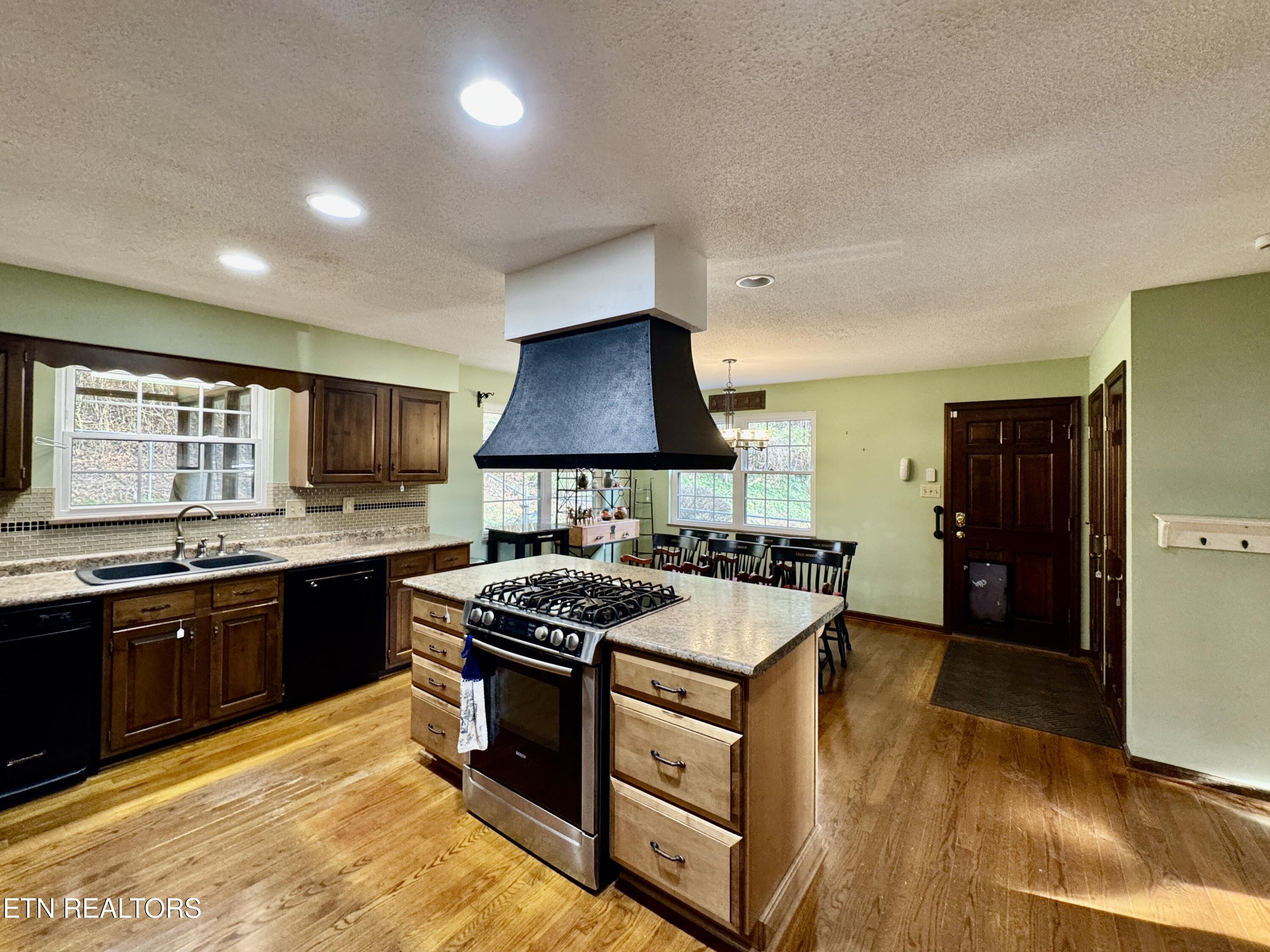 5913 Wassman Road Knoxville, TN 37912 - Photo 23 of 60 19