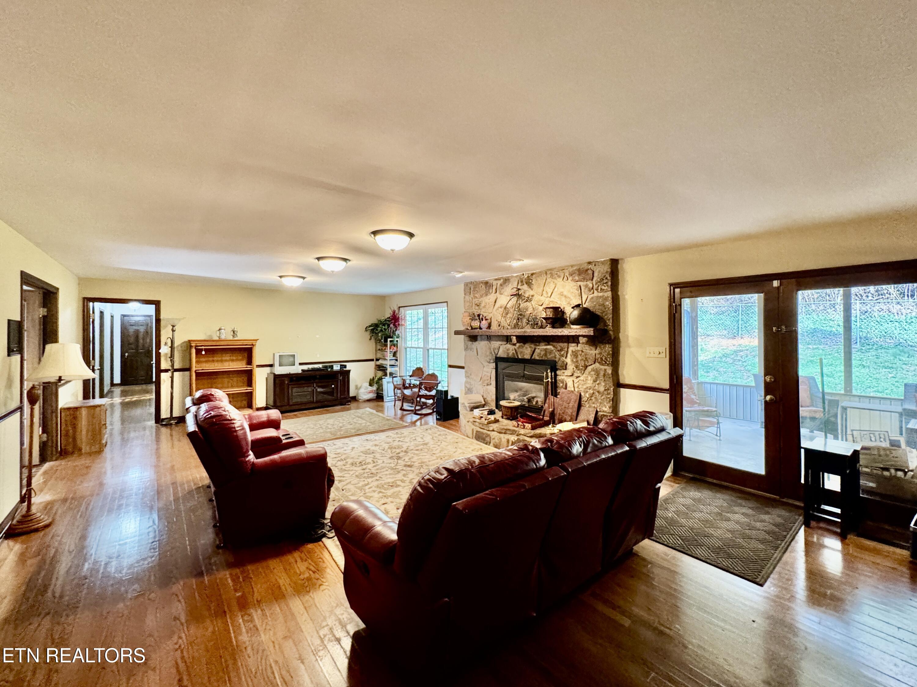 5913 Wassman Road Knoxville, TN 37912 - Photo 32 of 60 28