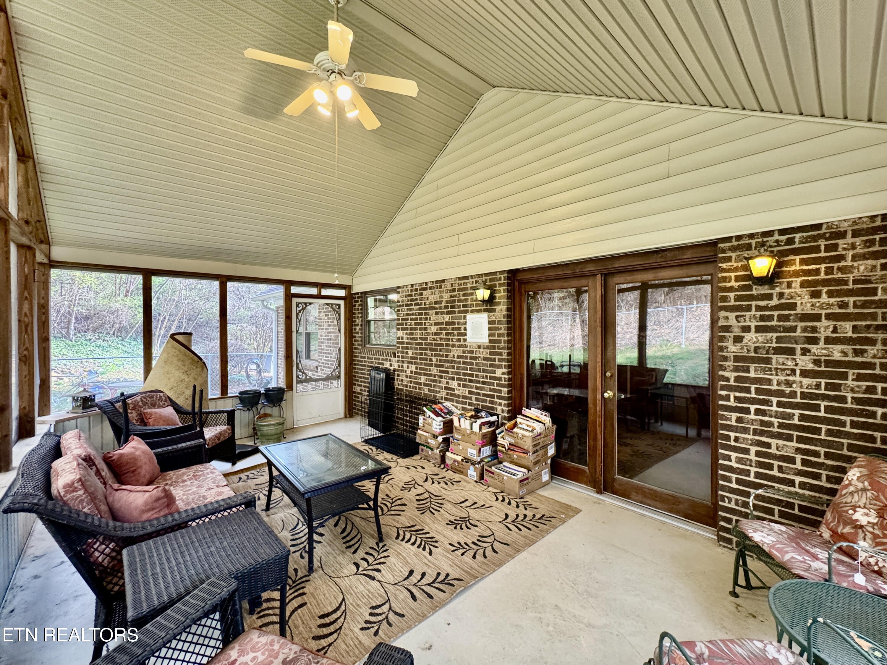 5913 Wassman Road Knoxville, TN 37912 - Photo 38 of 60 34