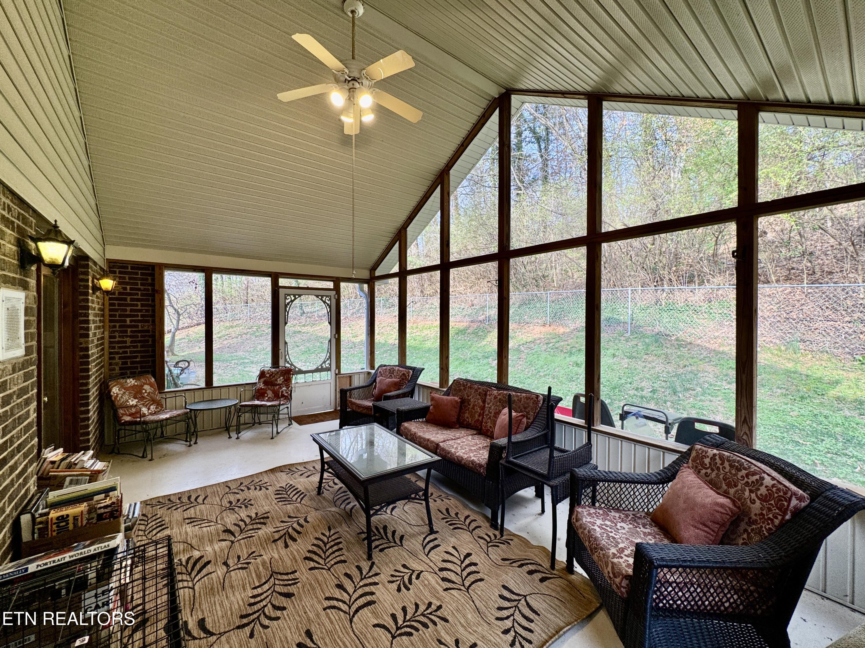 5913 Wassman Road Knoxville, TN 37912 - Photo 40 of 60 36