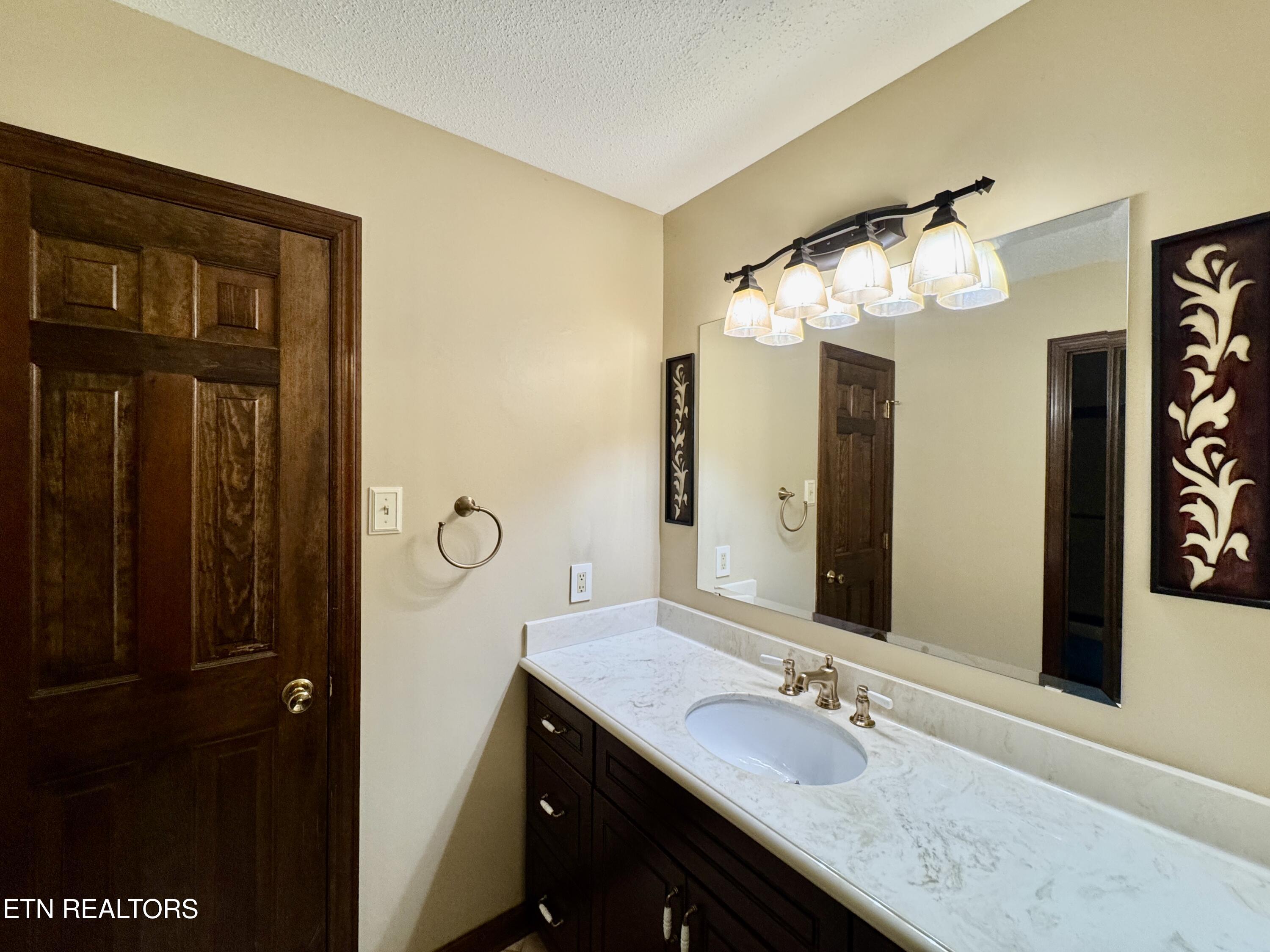 5913 Wassman Road Knoxville, TN 37912 - Photo 56 of 60 52