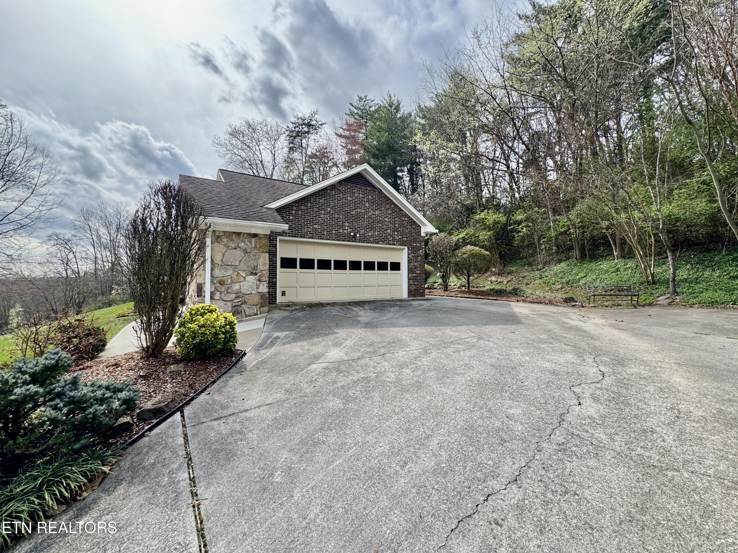 5913 Wassman Road Knoxville, TN 37912 - Photo 7 of 60 IMG_6124