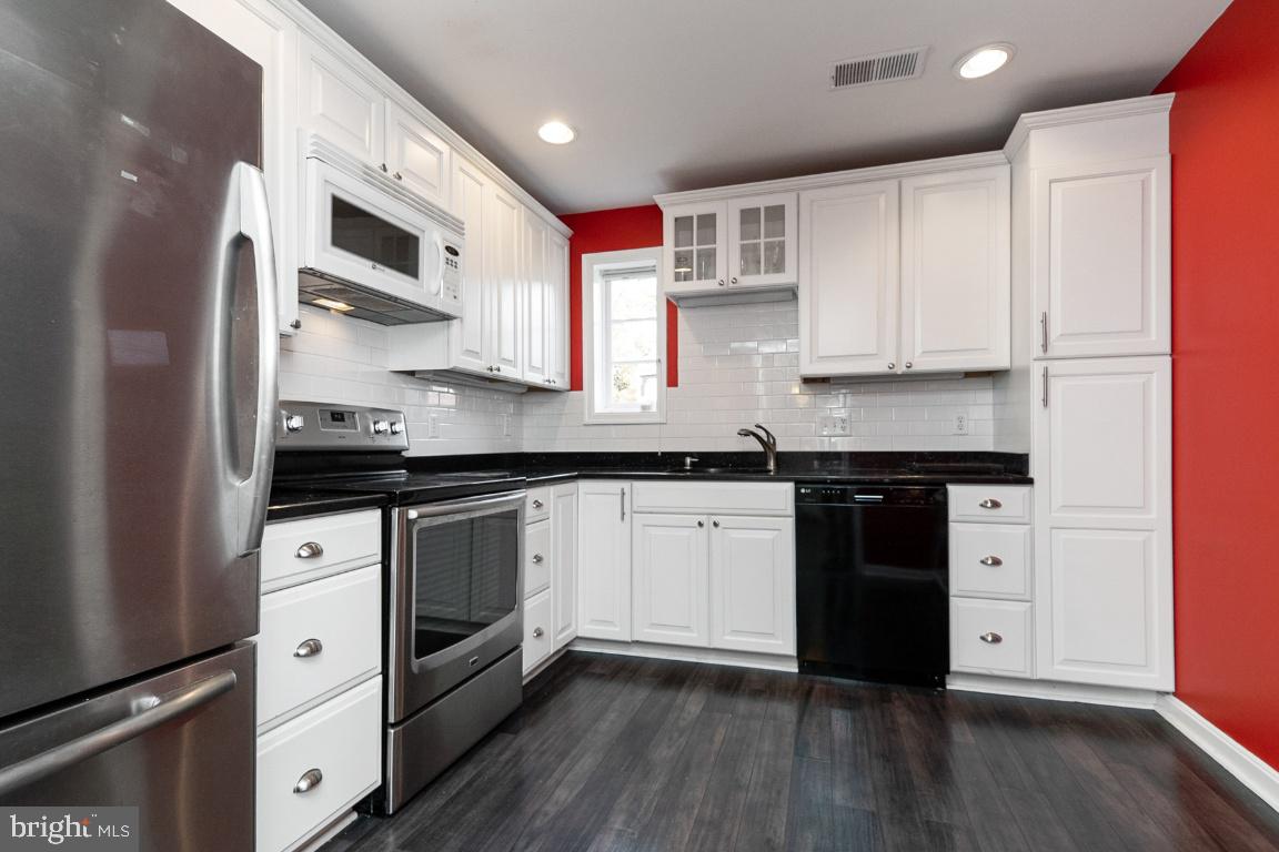 6675 Fairfax Road, Unit 88 Chevy Chase, MD 20815 - Photo 3 of 30 Gallery Image 3