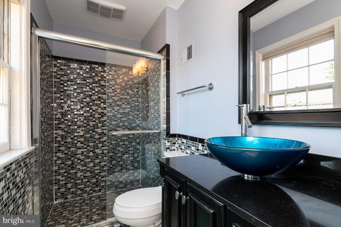 6675 Fairfax Road, Unit 88 Chevy Chase, MD 20815 - Photo 10 of 30 Gallery Image 10