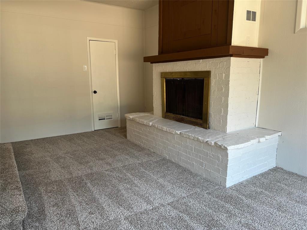 213 Wanda Way Hurst, TX 76053 - Photo 9 of 29