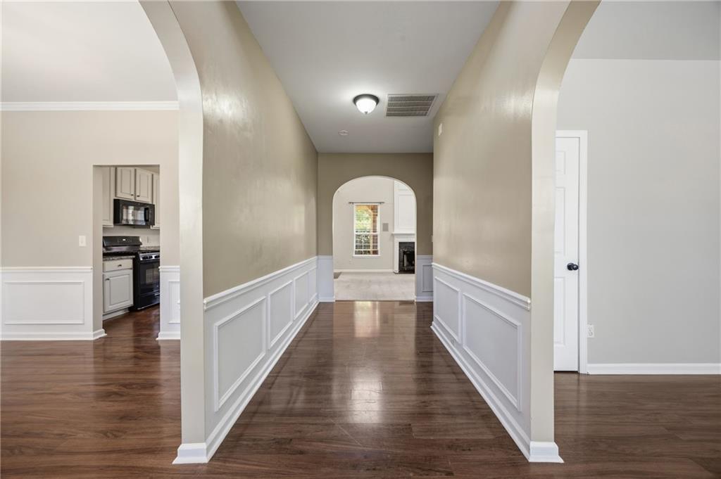 1650 Huntcrest Way Southwest Mableton, GA 30126 - Photo 2 of 26