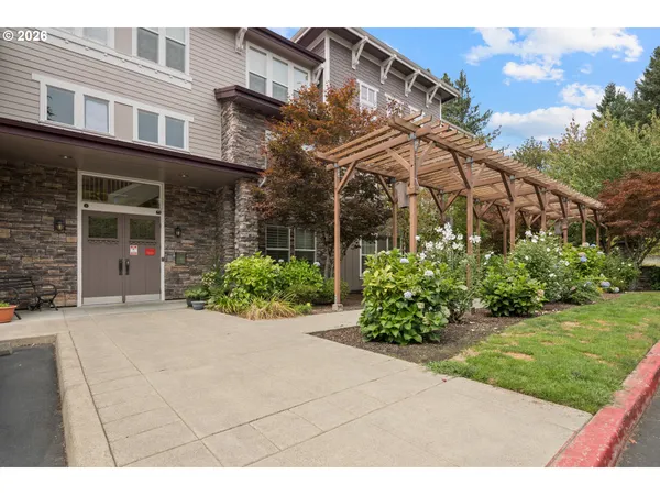 $270,000 | 1258 Northwest Shattuck Way, Unit 308, Gresham, OR 97030