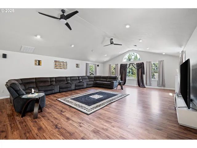 $768,000 | 6831 Holly Street, Springfield, OR 97478