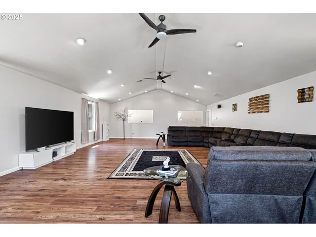 $768,000 | 6831 Holly Street, Springfield, OR 97478