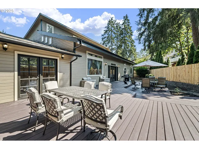 $768,000 | 6831 Holly Street, Springfield, OR 97478