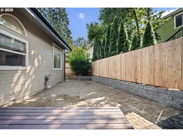 $768,000 | 6831 Holly Street, Springfield, OR 97478