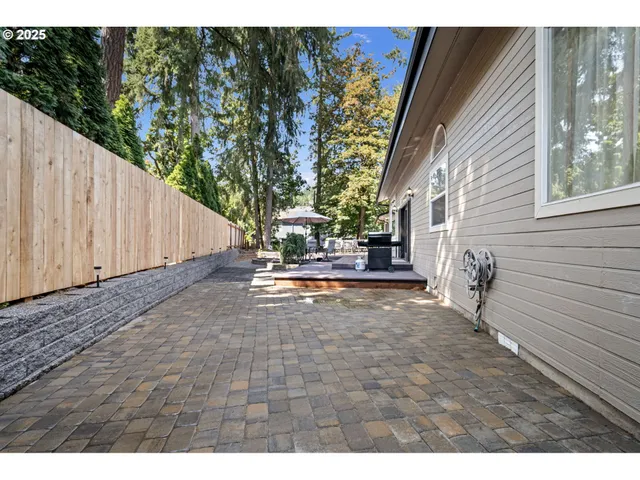 $768,000 | 6831 Holly Street, Springfield, OR 97478