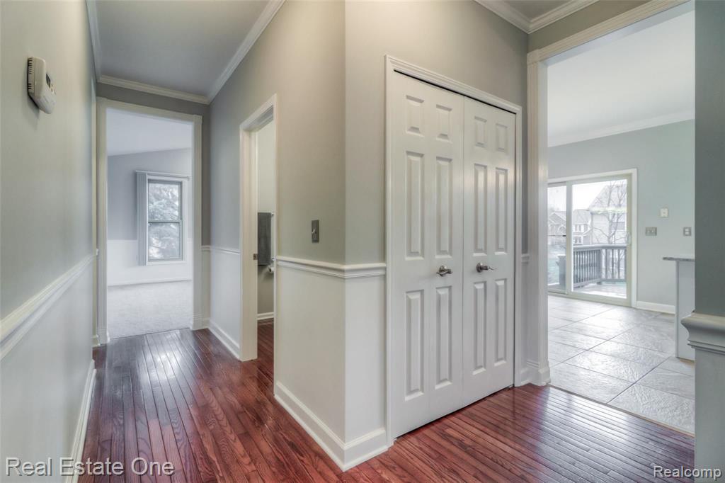 2703 Oak View Court Rochester Hills, MI 48307 - Photo 5 of 53
