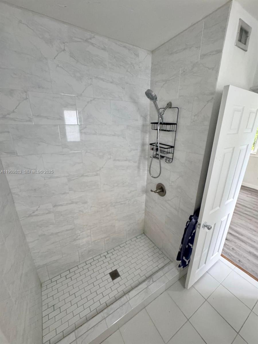 555 Northeast 70th Street Miami, FL 33138 - Photo 18 of 38
