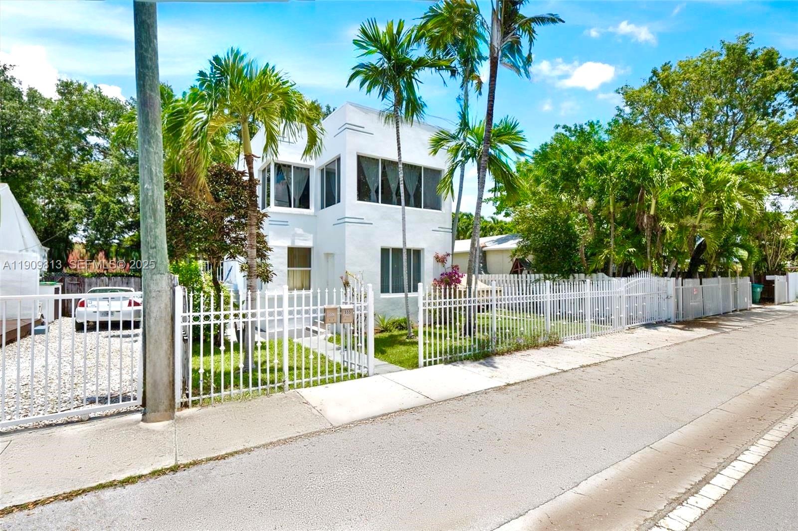 555 Northeast 70th Street Miami, FL 33138 - Photo 31 of 38