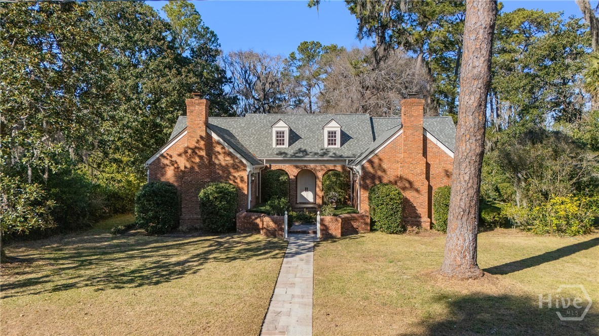 4 Edgewood Road Savannah, GA 31404 - Photo 1 of 54 Gallery Image 1