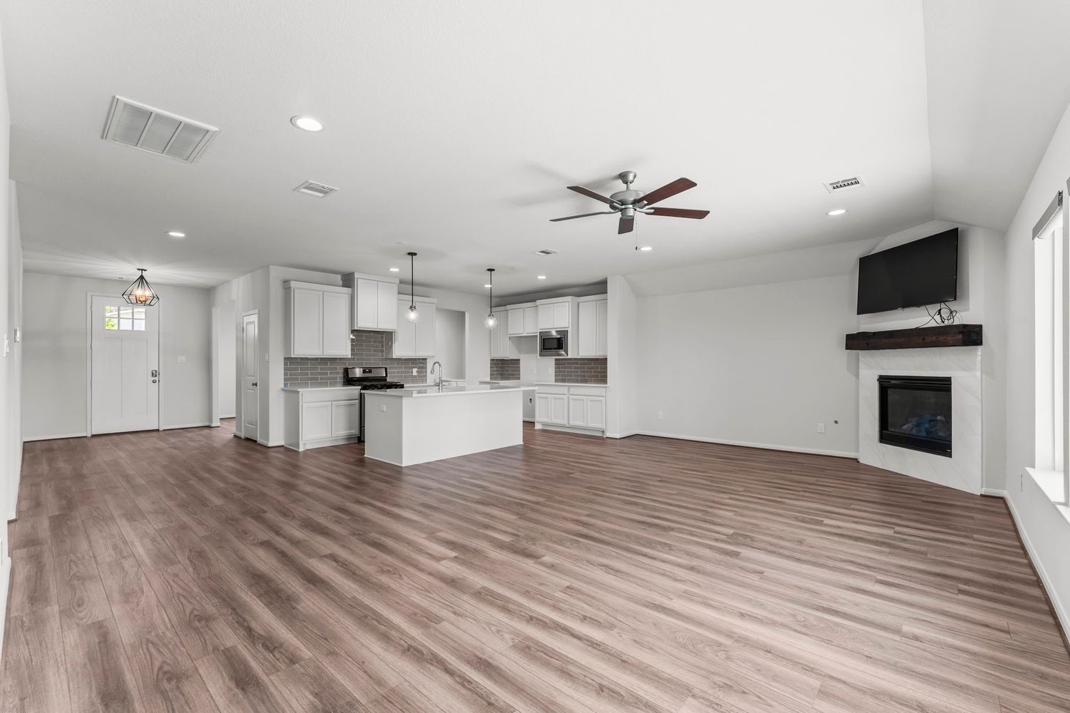 2125 Rope Maker Road Conroe, TX 77384 - Photo 7 of 45 Gallery Image 7