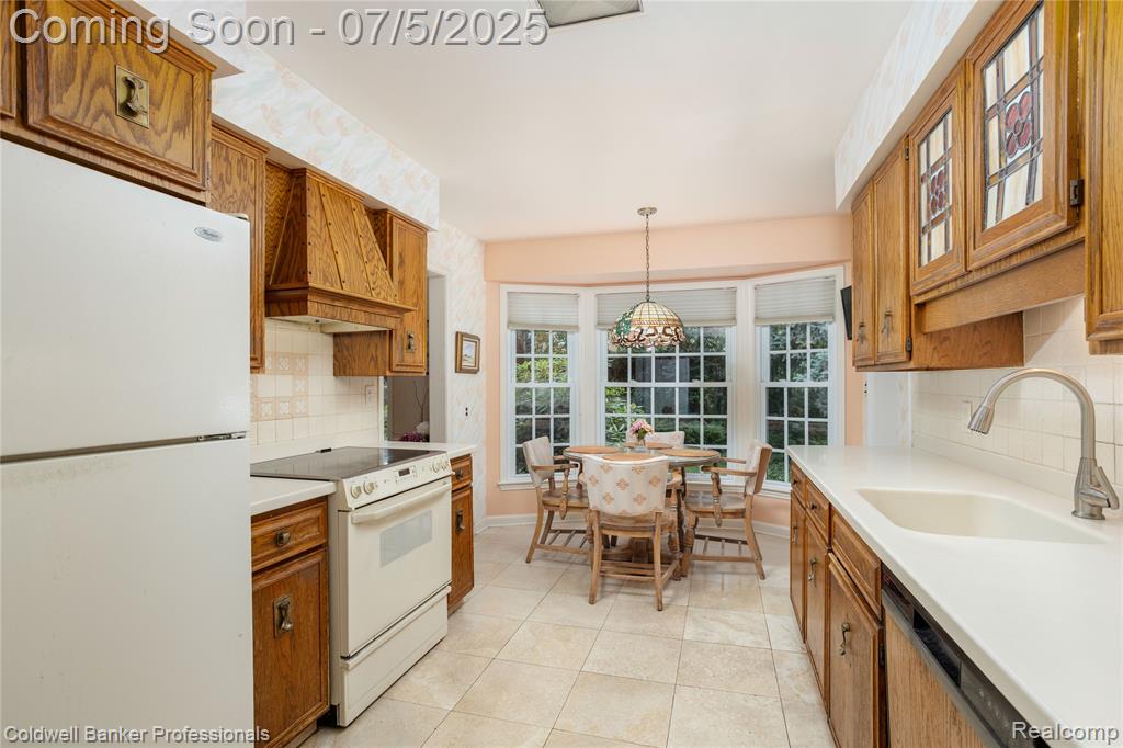17 Colonial Road Grosse Pointe Shores, MI 48236 - Photo 13 of 50 Gallery Image 13