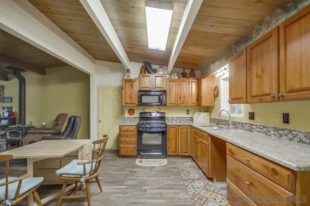 9617 Lakeview Road Lakeside, CA 92040 - Photo 11 of 61 Gallery Image 11