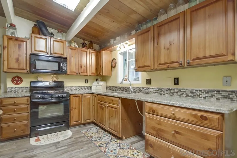 9617 Lakeview Road Lakeside, CA 92040 - Photo 12 of 61 Gallery Image 12