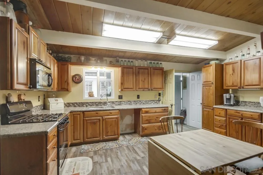 9617 Lakeview Road Lakeside, CA 92040 - Photo 9 of 61 Gallery Image 9