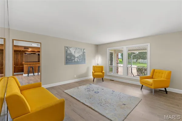 $289,900 | 3475 Stonehaven Drive, Florissant, MO 63033