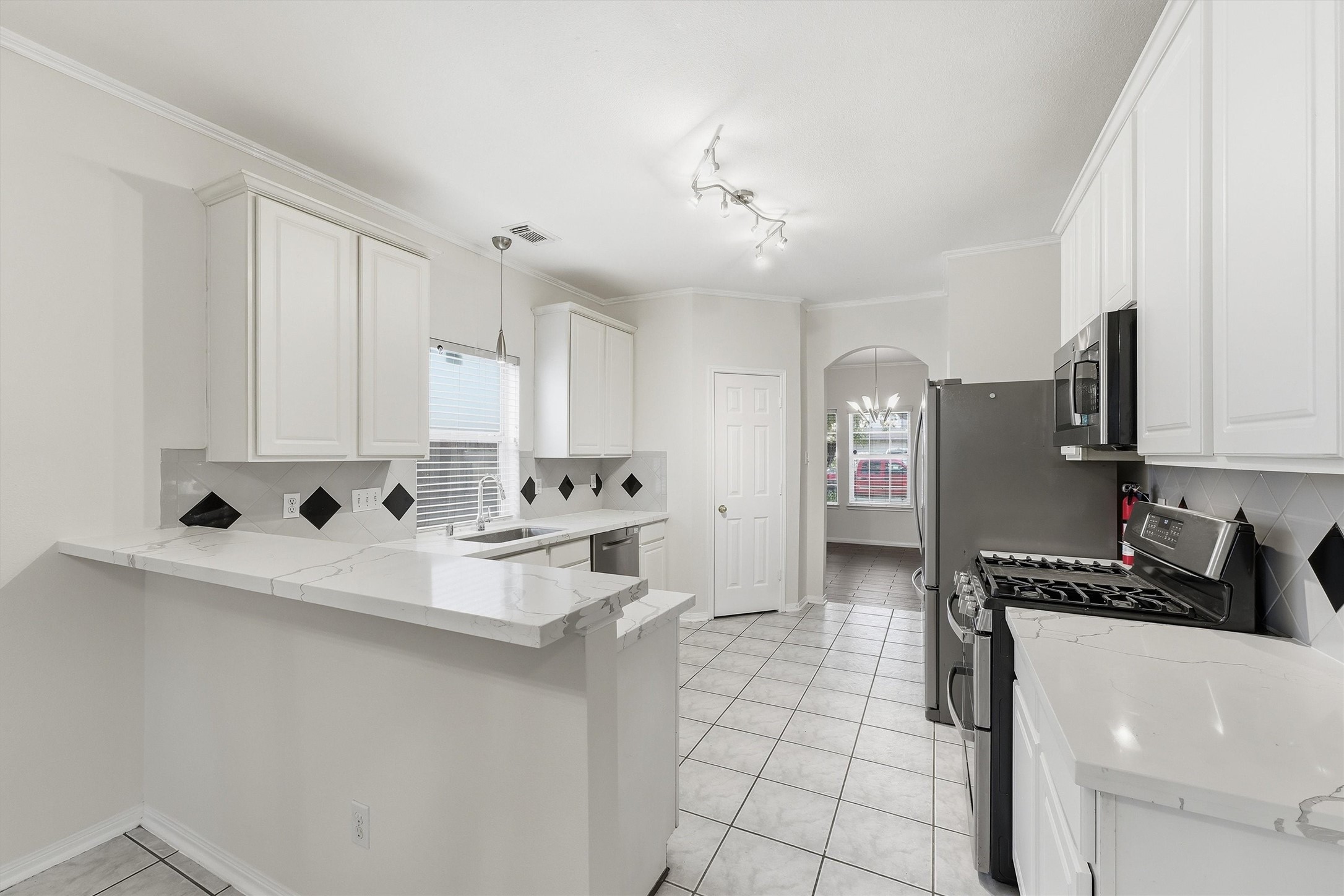 20531 Spring Bluff Lane Spring, TX 77388 - Photo 8 of 22 Kitchen
