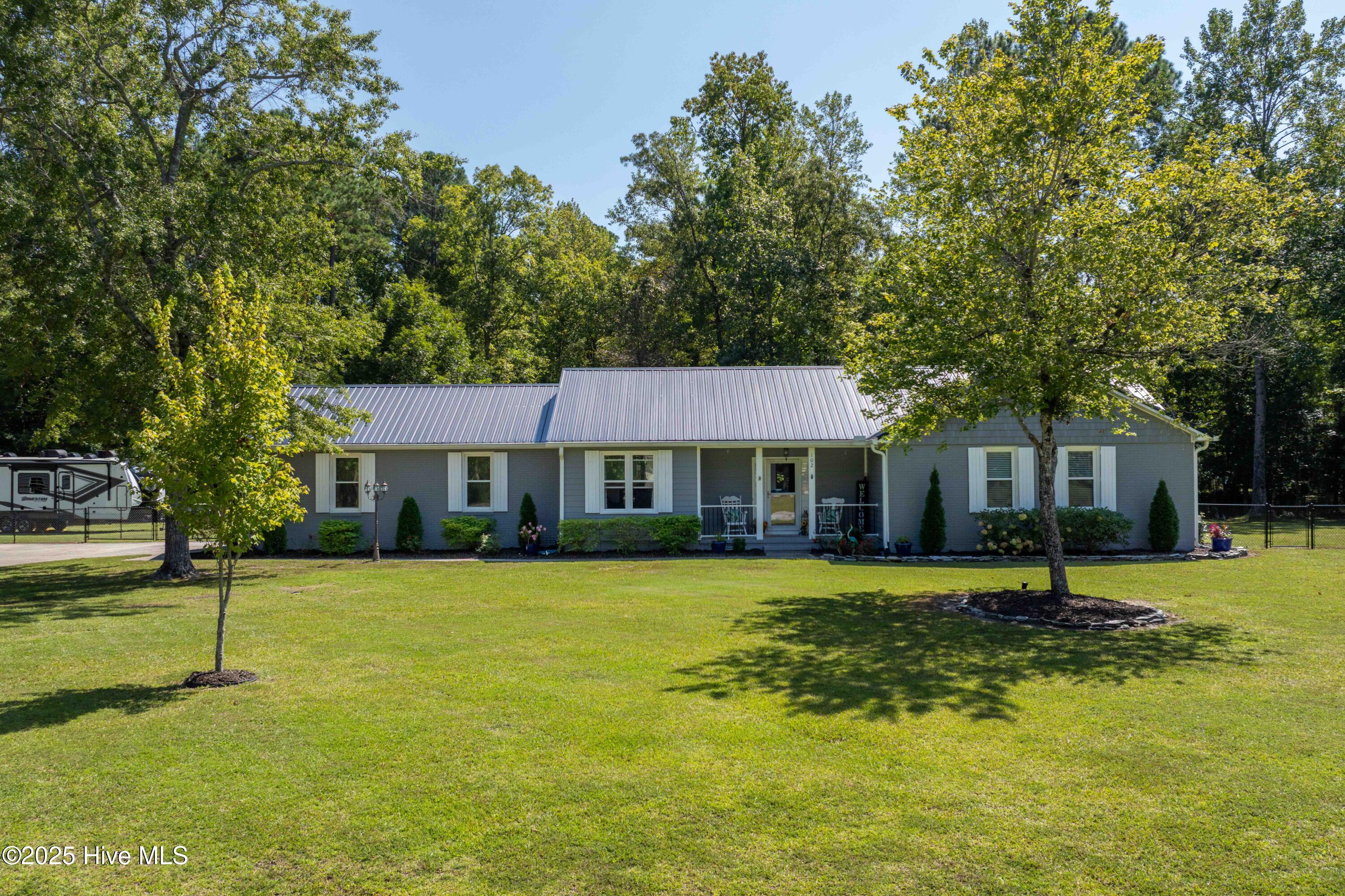 102 Ridgewood Trail New Bern, NC 28560 - Photo 2 of 66 102 Ridgewood - Exterior - Edited_33