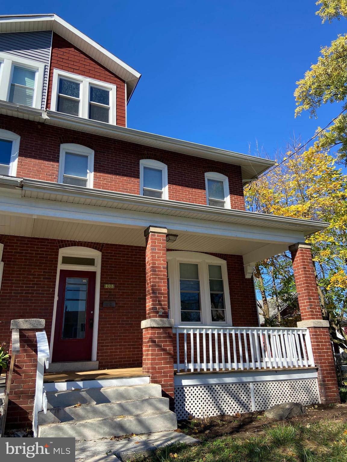 205 East Maple Street, Lebanon, PA 17046 Compass