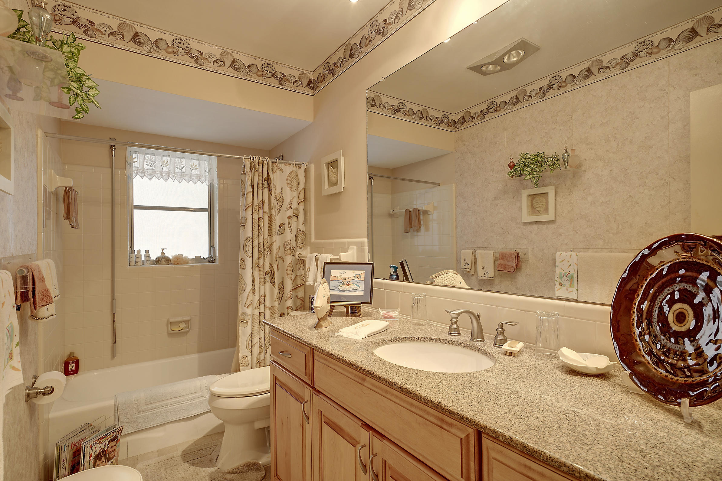 861 Northwest 6th Drive Boca Raton, FL 33486 - Photo 15 of 29 Guest Bathroom