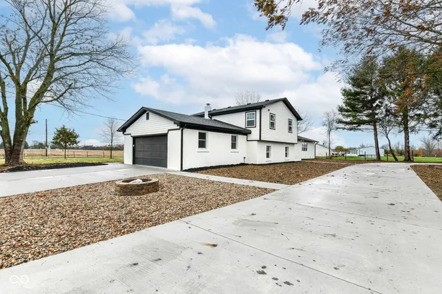 $420,000 | 6015 Highway 75, Coatesville, IN 46121