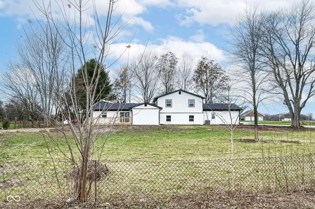 $420,000 | 6015 Highway 75, Coatesville, IN 46121